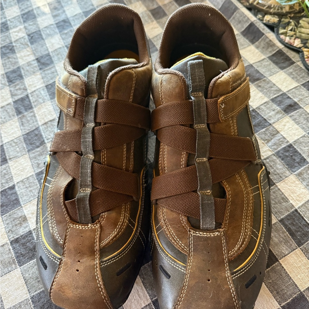 Skechers Men's Brown Leather Sneakers size 13